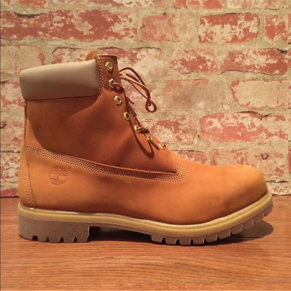 Timberland 6โ Premium Waterproof A1VEP Hiking Boot - Picture 2 of 8